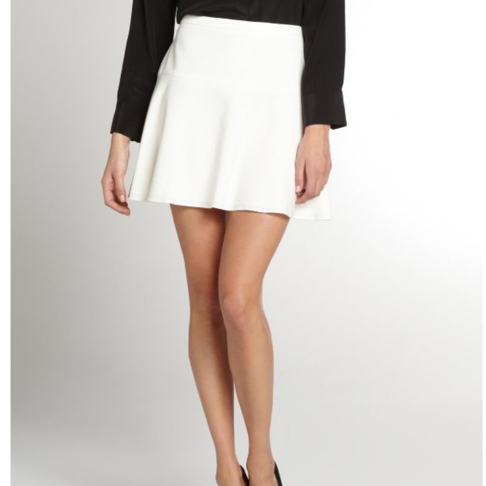 NWT BCBGMAXAZRIA White Flare Trumpet Lucy Skirt